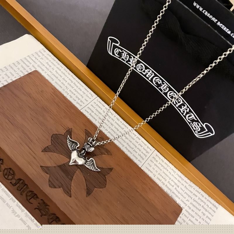 Ch**me He**ts necklaces